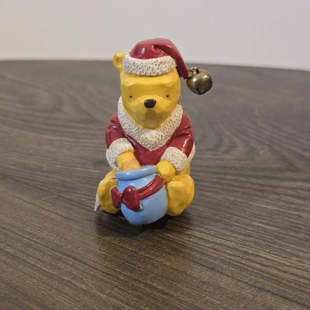 Disney Classic Winnie the Pooh Bear Santa Hat Christmas Ornament Cannon‎ Falls